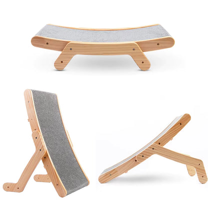 Griffoir 2-en-1 en bois naturel présenté en 3 positions : lounge horizontal, incliné et position basse — surface en carton ondulé