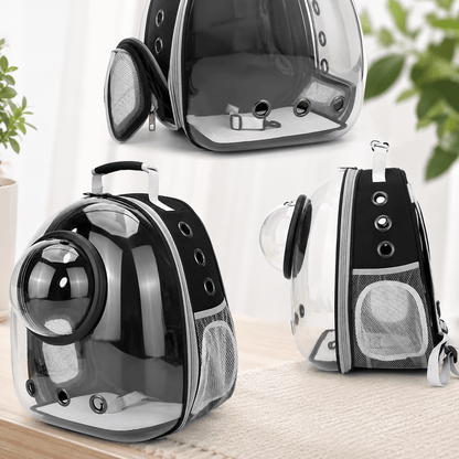 Sac à dos bulle transparent noir pour chat présenté sous trois angles, avec hublot et aération latérale en maille
