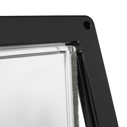 Détail bord latéral chatière noire – brosse anti-courant d'air et battant transparent