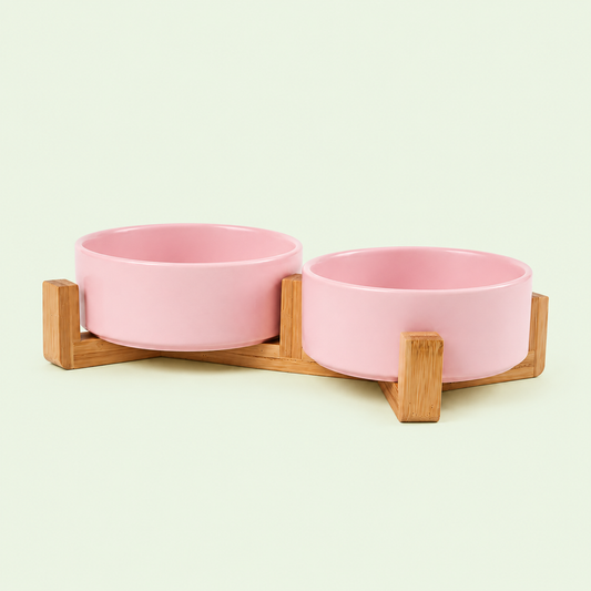 Double gamelle pour chat en céramique rose sur support en bambou