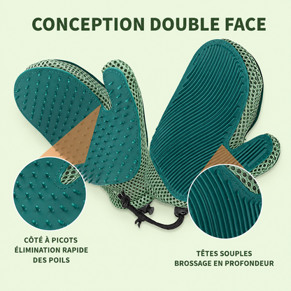 Conception double face du gant de toilettage : côté picots pour les poils morts, côté têtes souples pour le brossage
